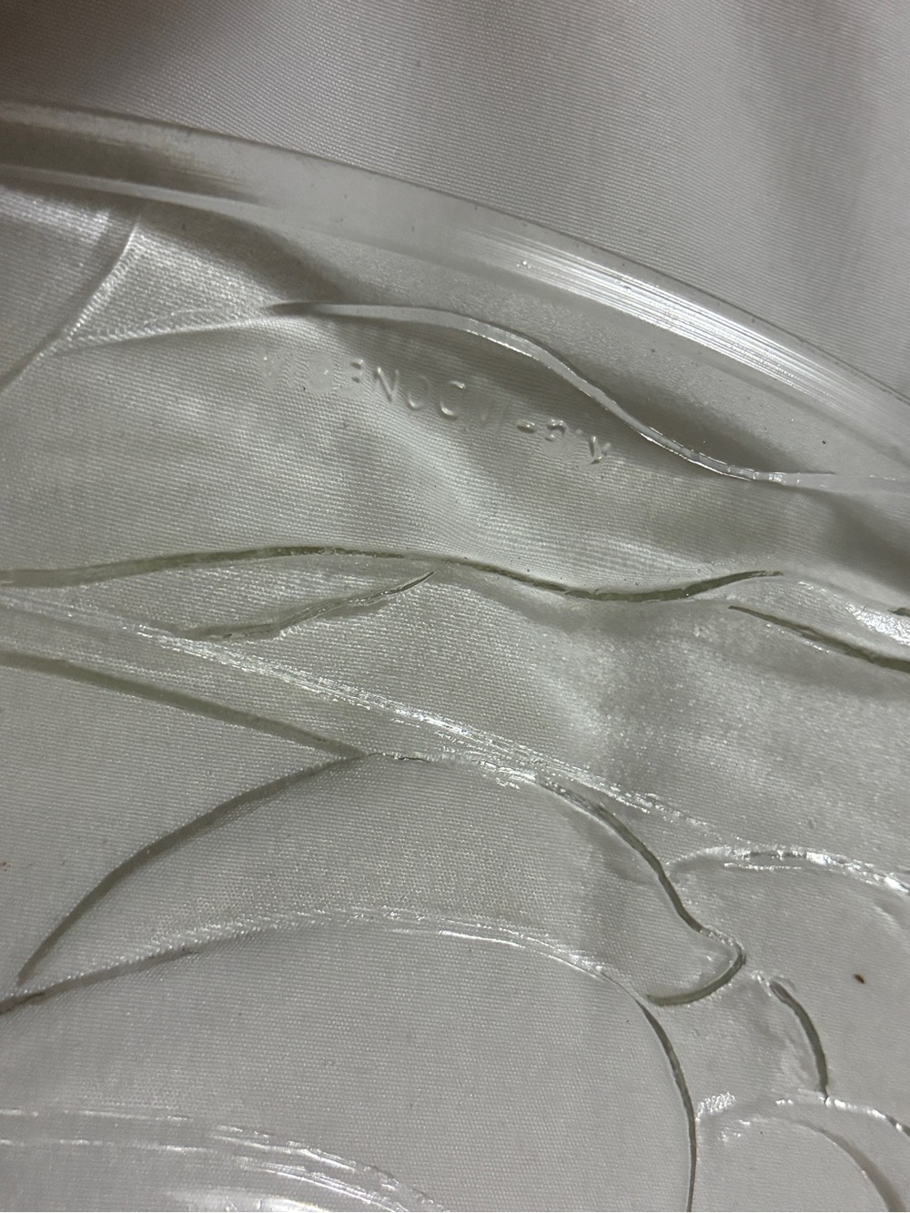 Vintage Indonesia glass platter - Picture 4 of 5